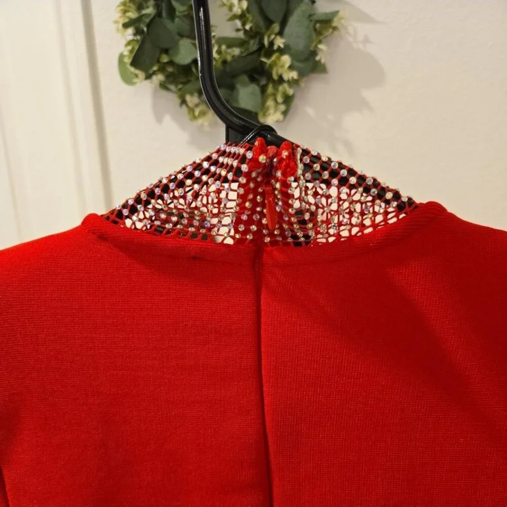 Red Dress - Picture 4 of 10